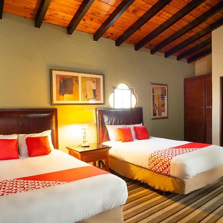 Oyo Hotel Hacienda Don Luis, Rosarito Zewnętrze zdjęcie A typical hotel room