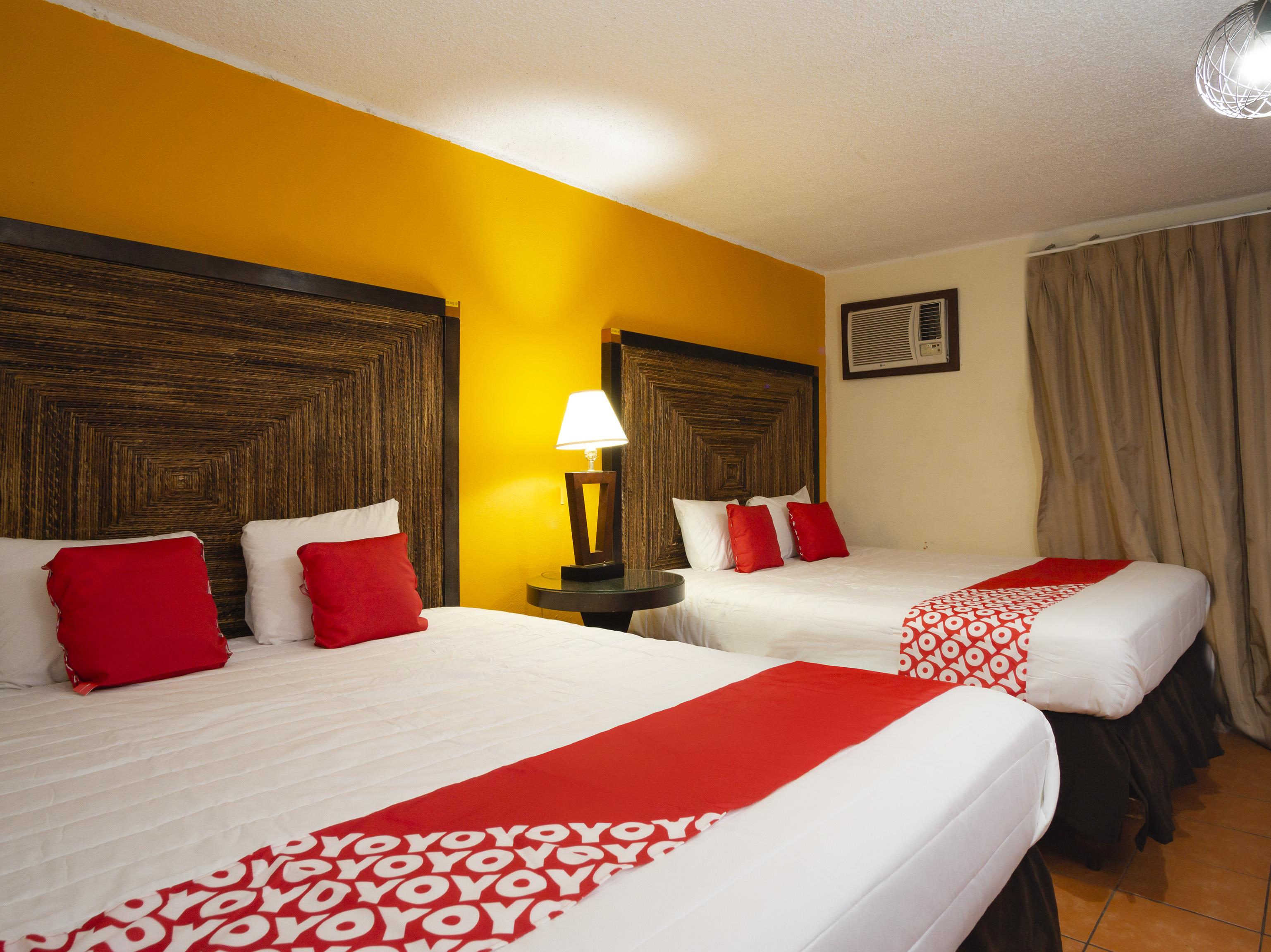 Oyo Hotel Hacienda Don Luis, Rosarito Zewnętrze zdjęcie A typical OYO hotel room in San Francisco, California