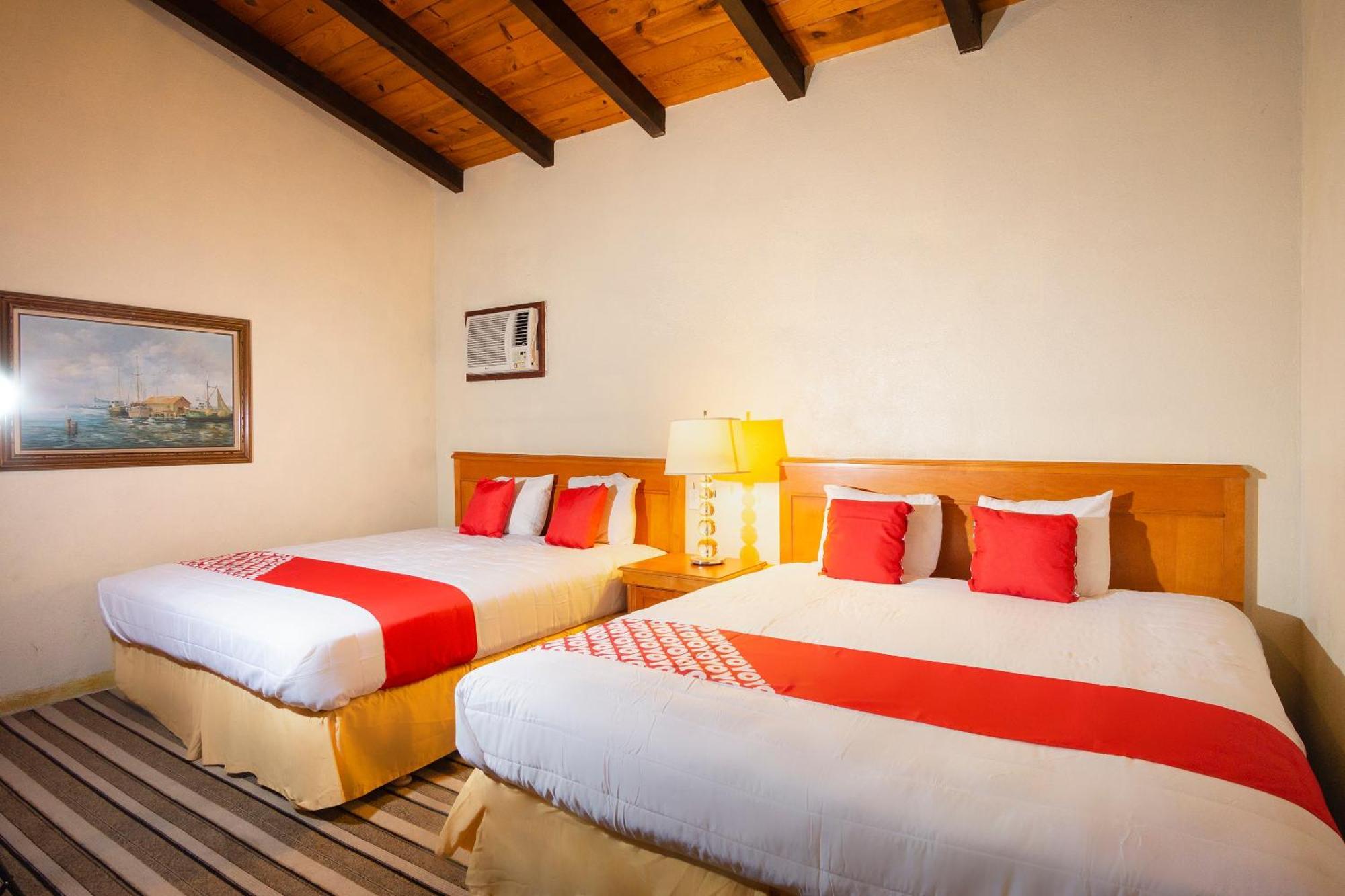 Oyo Hotel Hacienda Don Luis, Rosarito Zewnętrze zdjęcie A typical OYO hotel room