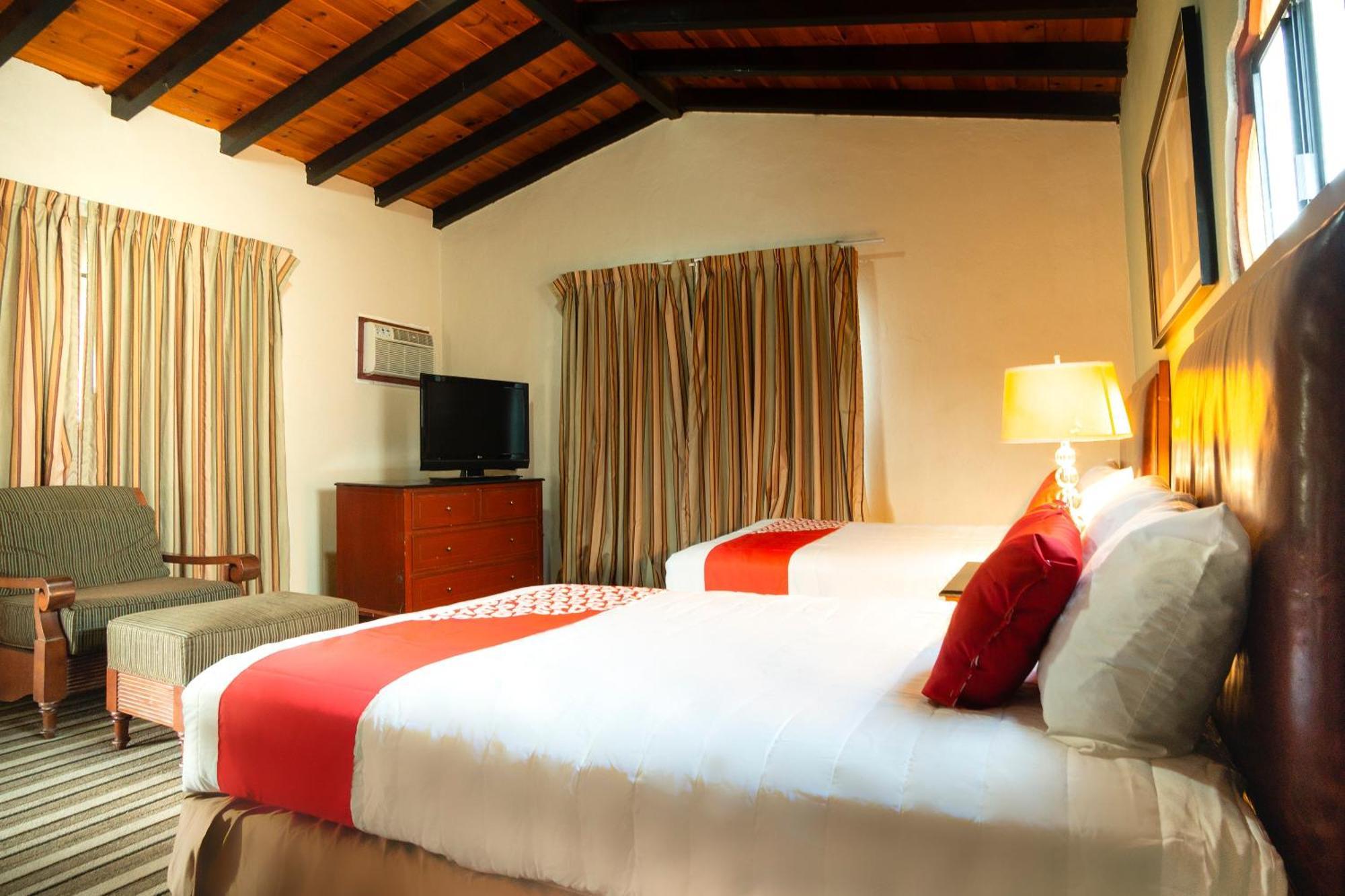 Oyo Hotel Hacienda Don Luis, Rosarito Zewnętrze zdjęcie A room at the hotel