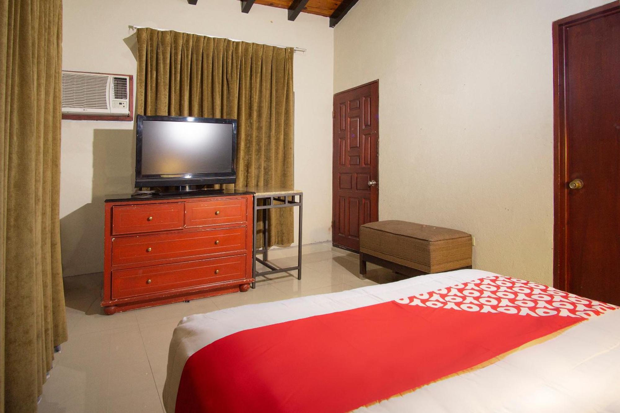 Oyo Hotel Hacienda Don Luis, Rosarito Zewnętrze zdjęcie A typical hotel room