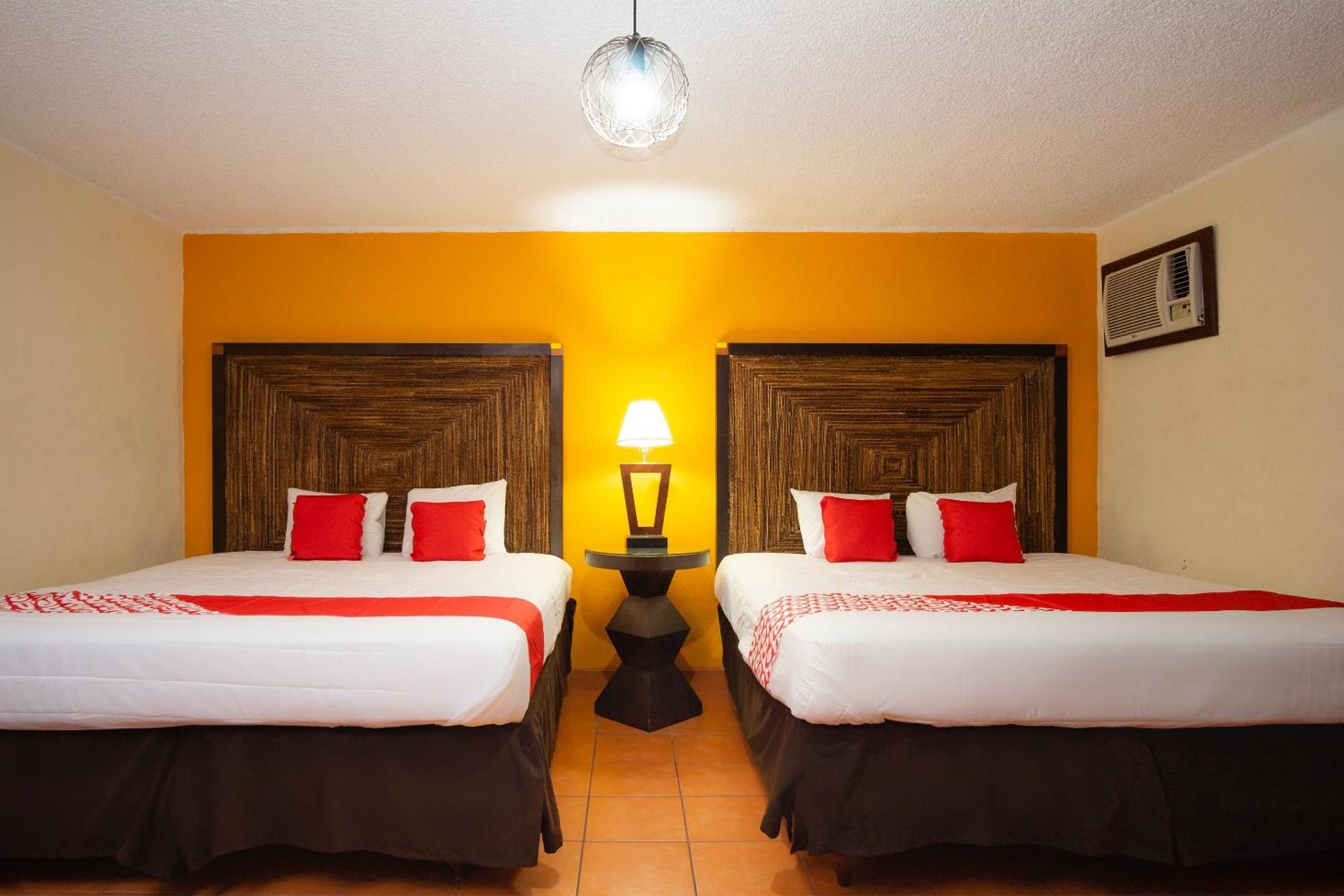 Oyo Hotel Hacienda Don Luis, Rosarito Zewnętrze zdjęcie A typical OYO hotel room in Mexico City