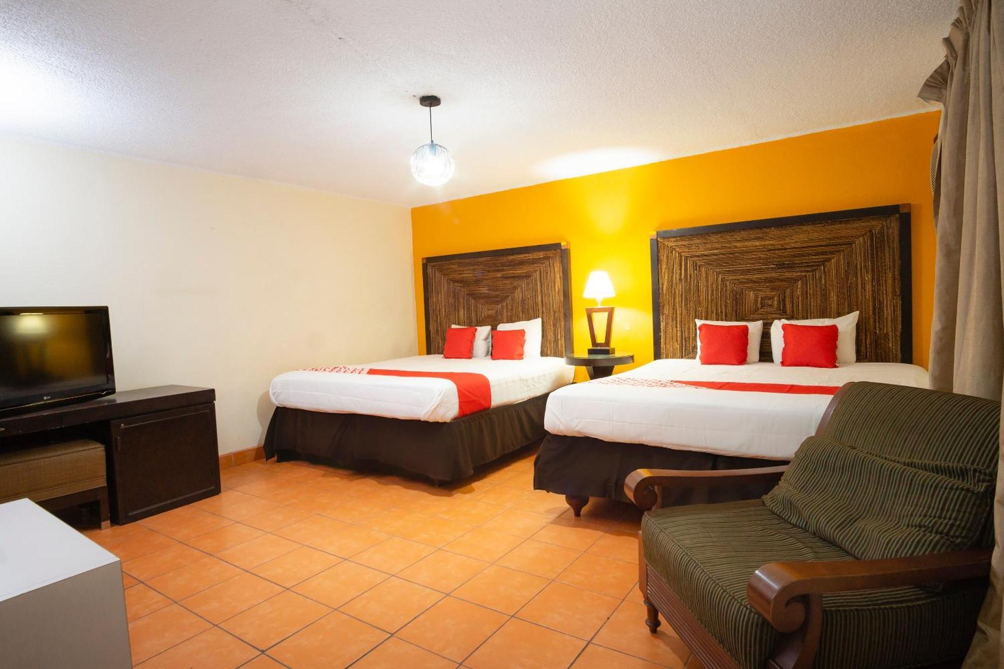 Oyo Hotel Hacienda Don Luis, Rosarito Zewnętrze zdjęcie A typical hotel room at the hotel