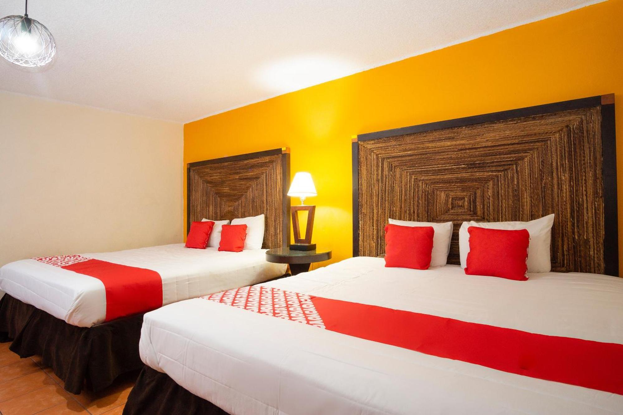 Oyo Hotel Hacienda Don Luis, Rosarito Zewnętrze zdjęcie A typical OYO hotel room
